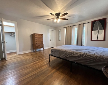 617 12th Street - Photo Thumbnail 4