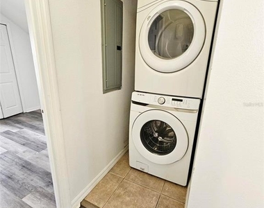 1024 Park Central Circle - Photo Thumbnail 8