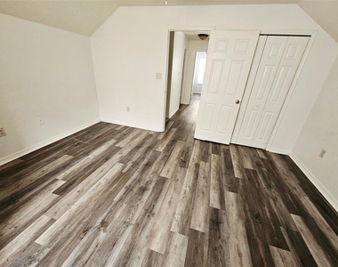 1024 Park Central Circle - Photo Thumbnail 9