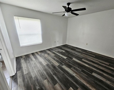 1024 Park Central Circle - Photo Thumbnail 4