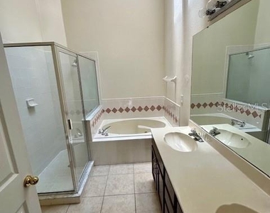 5118 Hook Hollow Circle - Photo Thumbnail 18