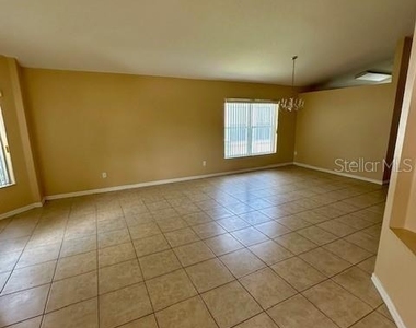 5118 Hook Hollow Circle - Photo Thumbnail 2
