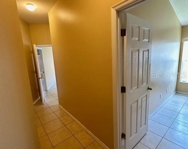 5118 Hook Hollow Circle - Photo Thumbnail 10
