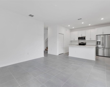 5595 Ronin Drive - Photo Thumbnail 5