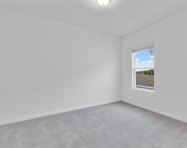 5595 Ronin Drive - Photo Thumbnail 10