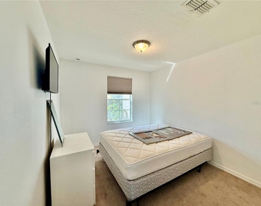 4548 Alberto Circle - Photo Thumbnail 11