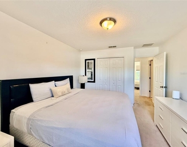 4548 Alberto Circle - Photo Thumbnail 14