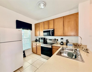 4548 Alberto Circle - Photo Thumbnail 2