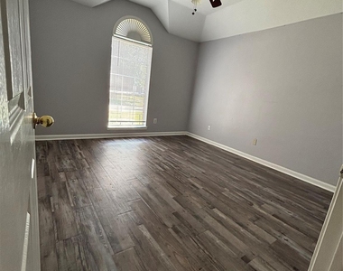 14310 Cypress Green Drive - Photo Thumbnail 10