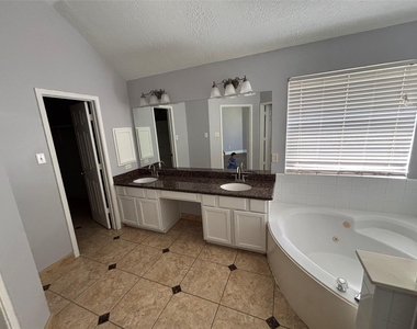 14310 Cypress Green Drive - Photo Thumbnail 8