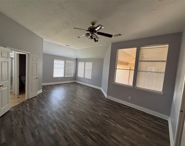 14310 Cypress Green Drive - Photo Thumbnail 7