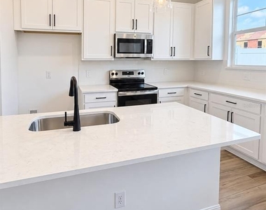 17380 Sweet Moro Drive - Photo Thumbnail 4