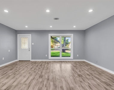 6930 Neff Street - Photo Thumbnail 11