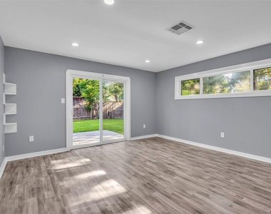 6930 Neff Street - Photo Thumbnail 21