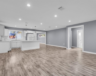 6930 Neff Street - Photo Thumbnail 12