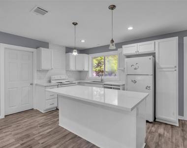 6930 Neff Street - Photo Thumbnail 15