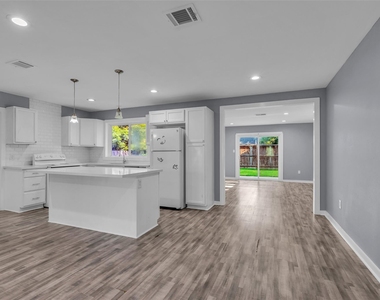 6930 Neff Street - Photo Thumbnail 2