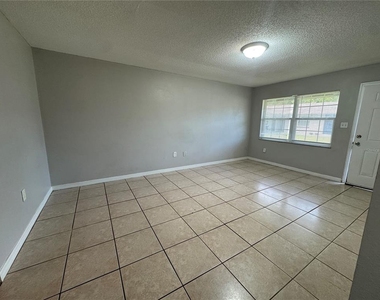118 Eaton Street - Photo Thumbnail 2