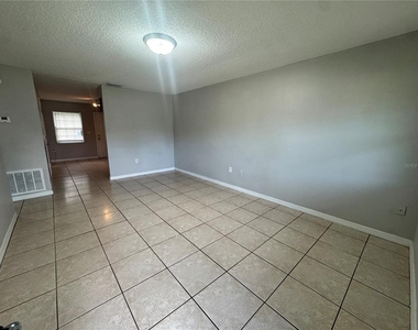 118 Eaton Street - Photo Thumbnail 4
