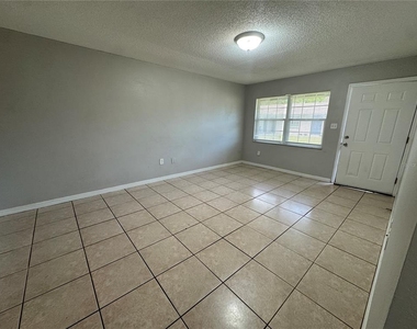 118 Eaton Street - Photo Thumbnail 1