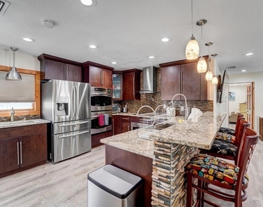 2598 Wood Street - Photo Thumbnail 20