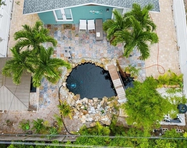 2598 Wood Street - Photo Thumbnail 7