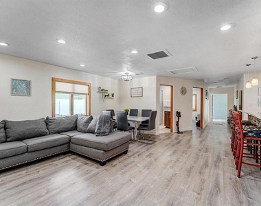 2598 Wood Street - Photo Thumbnail 27