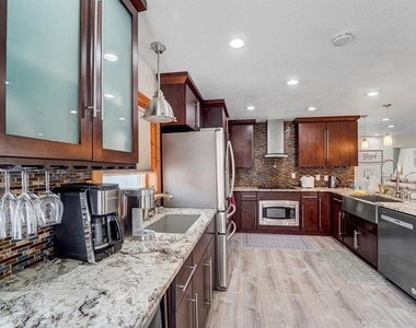 2598 Wood Street - Photo Thumbnail 16