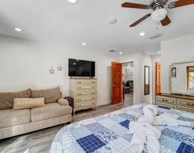 2598 Wood Street - Photo Thumbnail 24