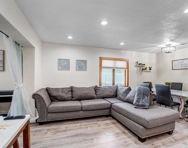 2598 Wood Street - Photo Thumbnail 29