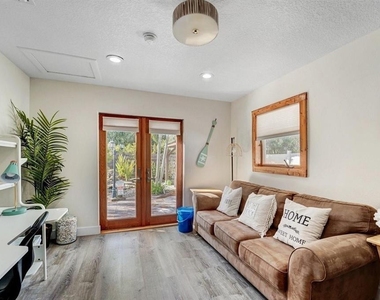 2598 Wood Street - Photo Thumbnail 36