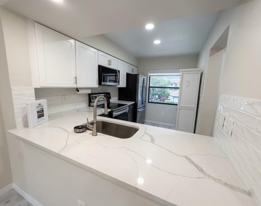 3457 Flossmoor Avenue - Photo Thumbnail 3