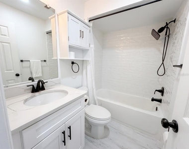 3457 Flossmoor Avenue - Photo Thumbnail 11