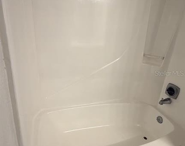 122 Water Front Way - Photo Thumbnail 8