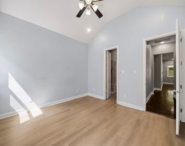 5434 Camaguey Street - Photo Thumbnail 9