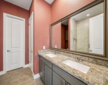5434 Camaguey Street - Photo Thumbnail 12