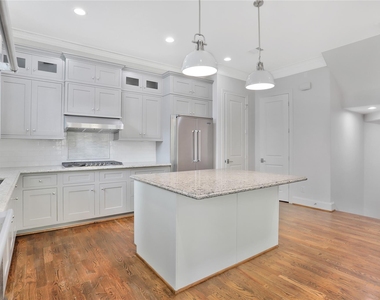2015 Mcclendon Street - Photo Thumbnail 12