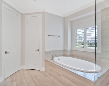 2015 Mcclendon Street - Photo Thumbnail 31