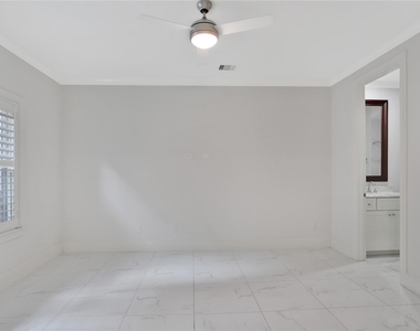 2015 Mcclendon Street - Photo Thumbnail 6