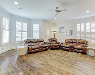 2015 Mcclendon Street - Photo Thumbnail 20