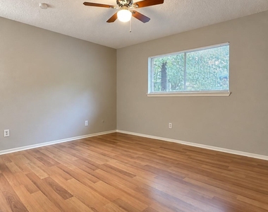 26415 Pine Canyon Drive - Photo Thumbnail 8
