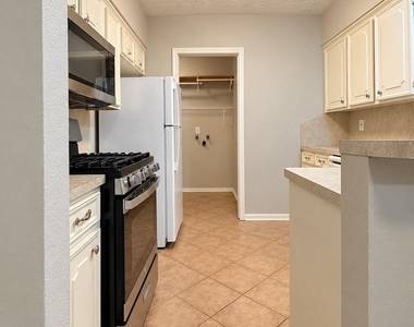 26415 Pine Canyon Drive - Photo Thumbnail 4