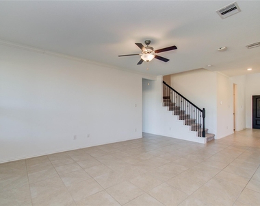 1706 Country Air Lane - Photo Thumbnail 9