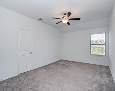 1706 Country Air Lane - Photo Thumbnail 37