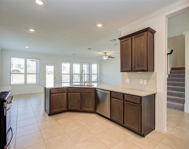1706 Country Air Lane - Photo Thumbnail 14