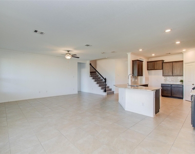1706 Country Air Lane - Photo Thumbnail 10