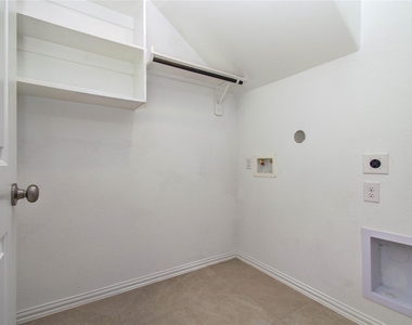 1706 Country Air Lane - Photo Thumbnail 46