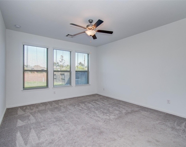 1706 Country Air Lane - Photo Thumbnail 36