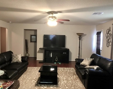 23711 Legacy Oak Street - Photo Thumbnail 7