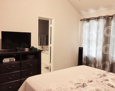 23711 Legacy Oak Street - Photo Thumbnail 14